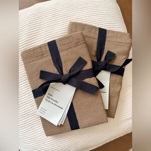 NWT West Elm TENCEL™ Linen Standard Shams - Cognac (2)